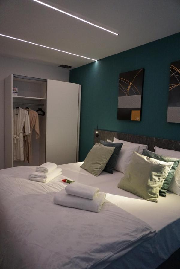Korzo Suites Paceville Saint Julian's Exterior photo